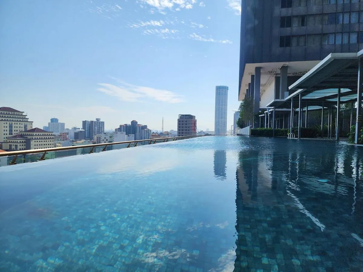 Tropicana 218 Macalister #Luxuryfrenchvintage #Infinitypool #Studio2Pax #Quality Well Maintained #Private Host ジョージタウン マレーシア