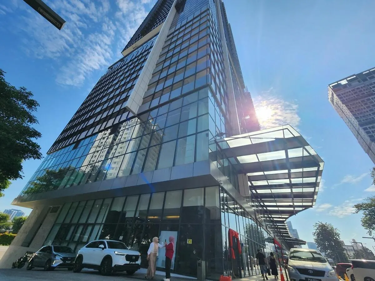 Tropicana 218 Macalister #Luxuryfrenchvintage #Infinitypool #Studio2Pax #Quality Well Maintained #Private Host ジョージタウン